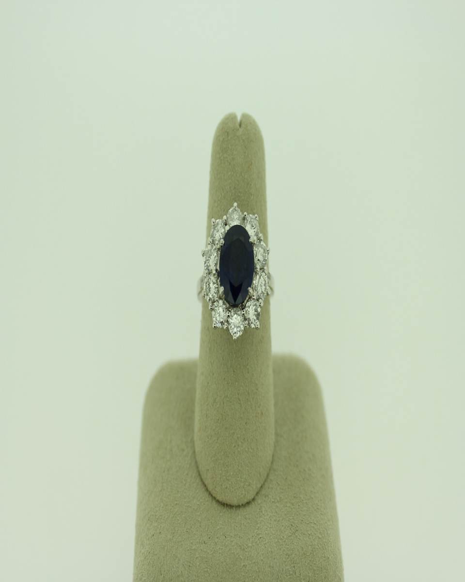 PLATINUM OVAL SAPPHIRE & DIA